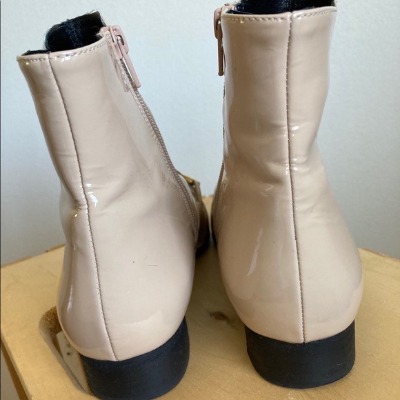 Free People Ankle Leather Flat Heel Booties Nude Boots Gold Chain Shoe Zipper - Picture 6 of 11